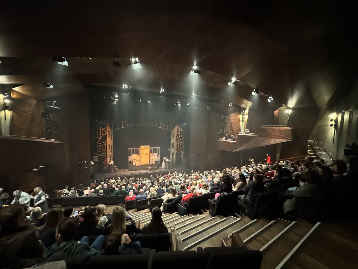 Packed first preview for A Christmas Carol by Charles Dickens, adaptation by Marie Jones - Christmas has arrived <a href="/LyricBelfast/">Lyric Theatre Belfast</a>