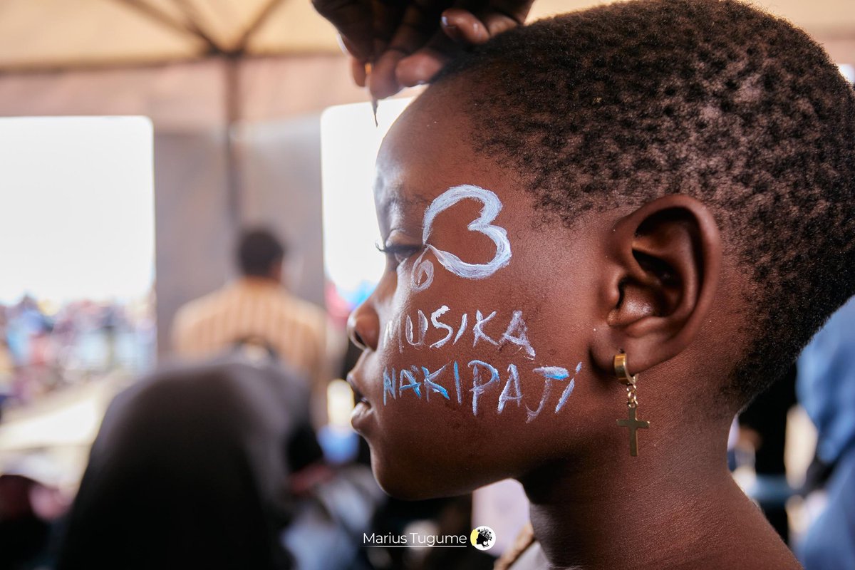 Albert Le Chauve (@issesivamwanza) on Twitter photo Tout est prêt pour le spectacle des activités culturelles de la 6è édition du festival <a href="/MusikaNaKipaji/">Musika na kipaji</a>
Nous sommes dans le camp de déplacés de Bulengo. Un grand public est sur le point de découvrir le talent des artistes, principalement déplacés.
#MusikaNaKipaji6
#mnk Tout est prêt pour le spectacle des activités culturelles de la 6è édition du festival <a href="/MusikaNaKipaji/">Musika na kipaji</a>
Nous sommes dans le camp de déplacés de Bulengo. Un grand public est sur le point de découvrir le talent des artistes, principalement déplacés.
#MusikaNaKipaji6
#mnk