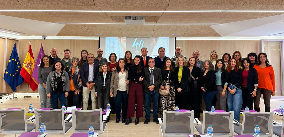 Colegio Oficial de la Psicología de Álava tweet media