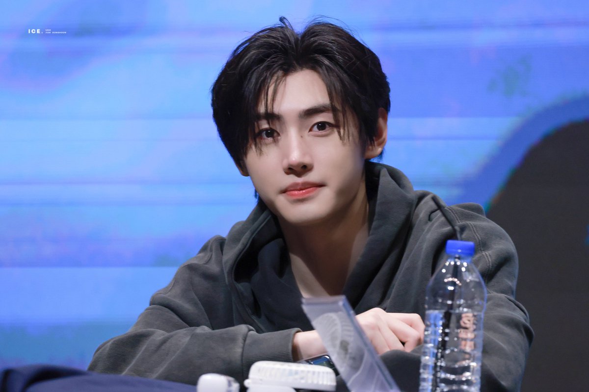 𝑰𝒄𝒆 tweet media