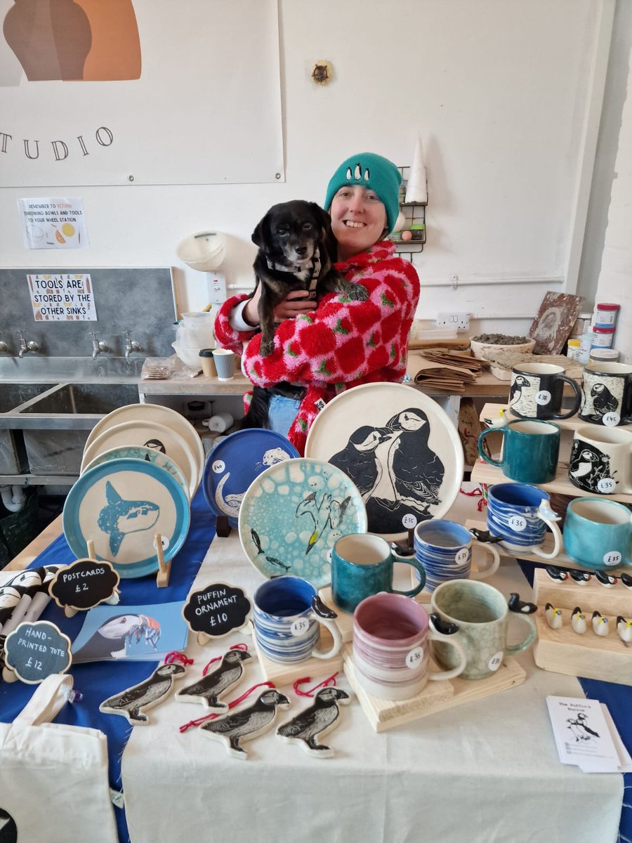 My pawttery assistant Smoky is keeping me company at this weekends ceramics Christmas Market 🎄🐕