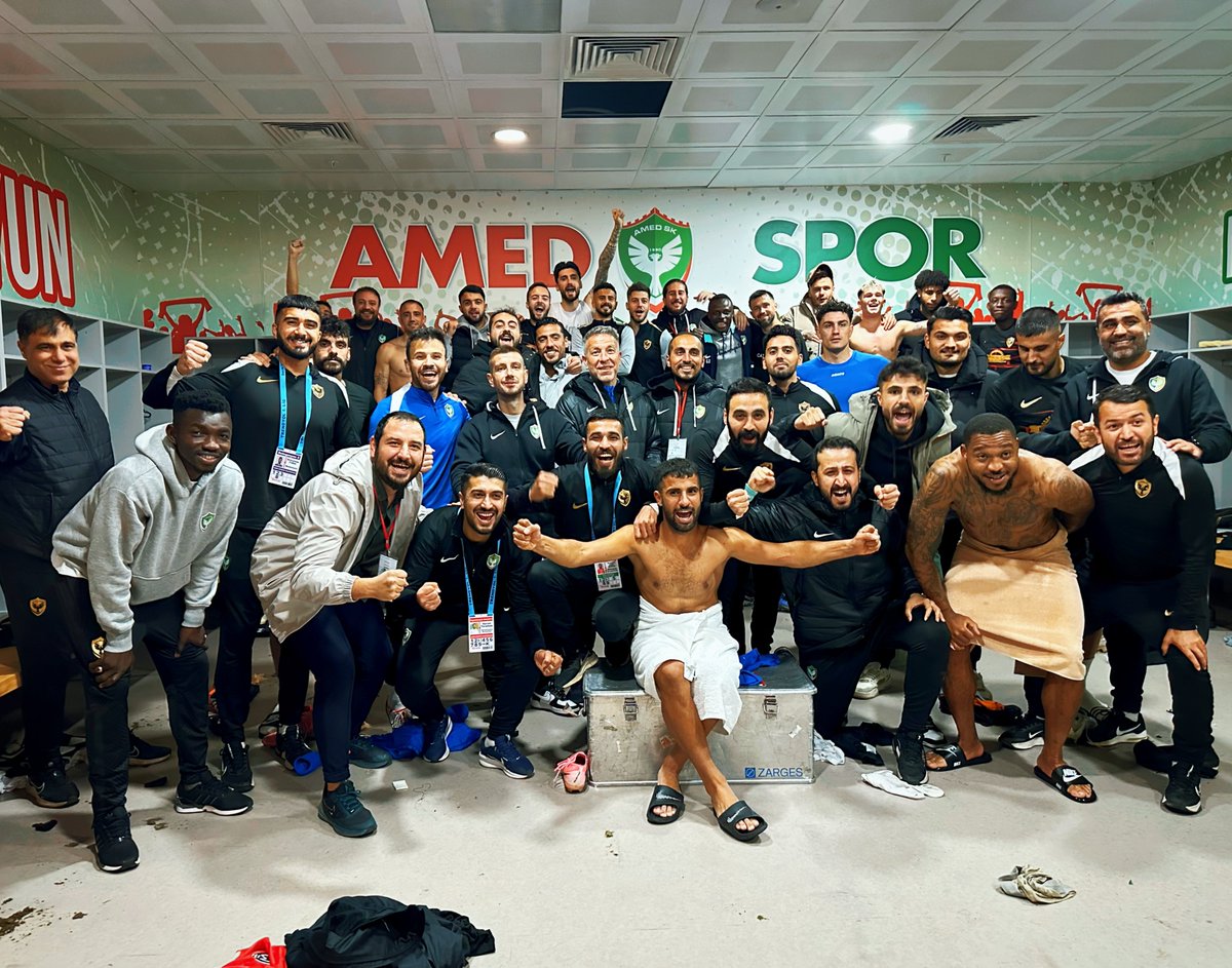 amedskofficial's tweet photo. AİLE! ❤️
#BizAmedsporuz https://t.co/NHiT0Zaca4