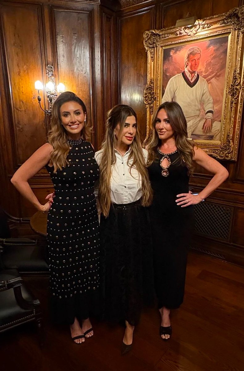 MAGAVoice's tweet photo. MAGA women are hotter than Liberal women

It's not even close at all ❤️ https://t.co/PDJla91BfR