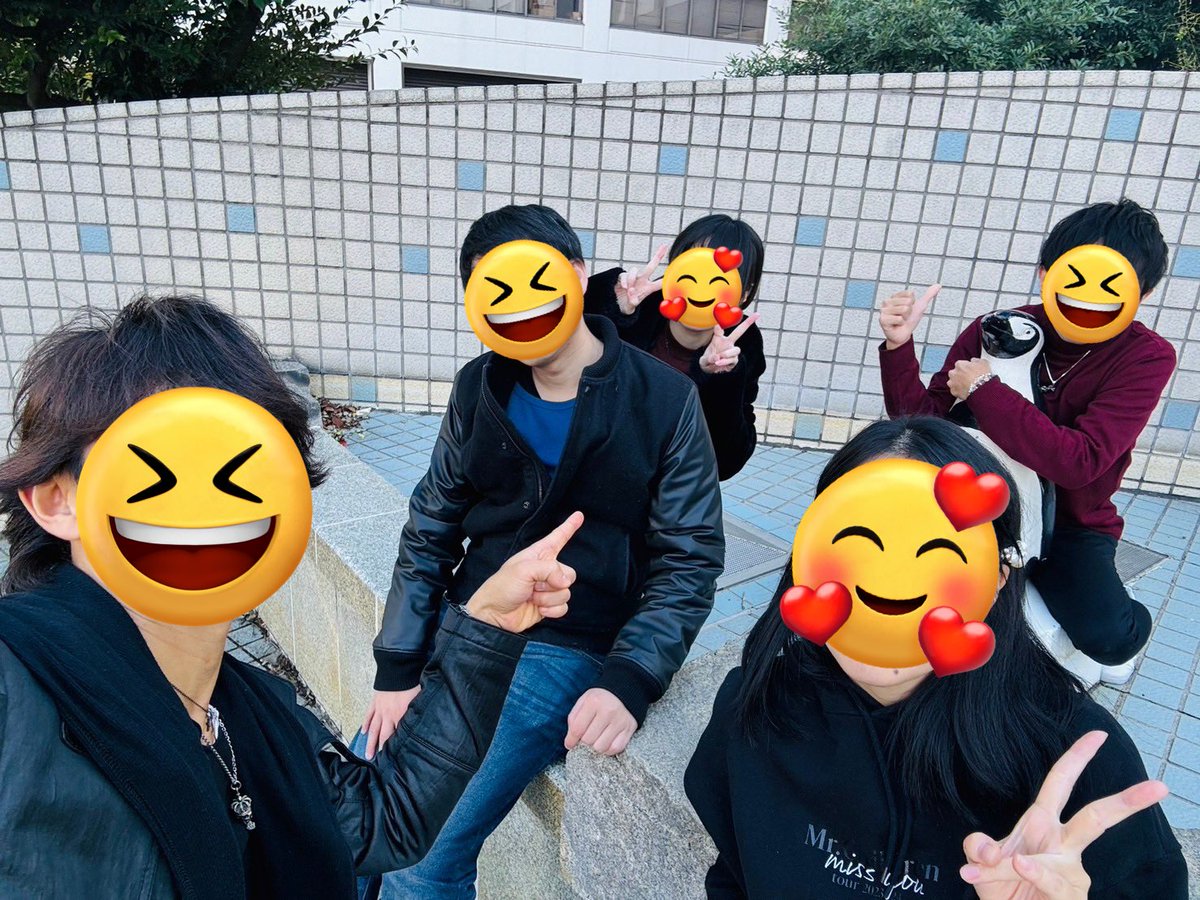 UWmv0q's tweet image. ミスチル桜井さんと間接ハグしてきた笑