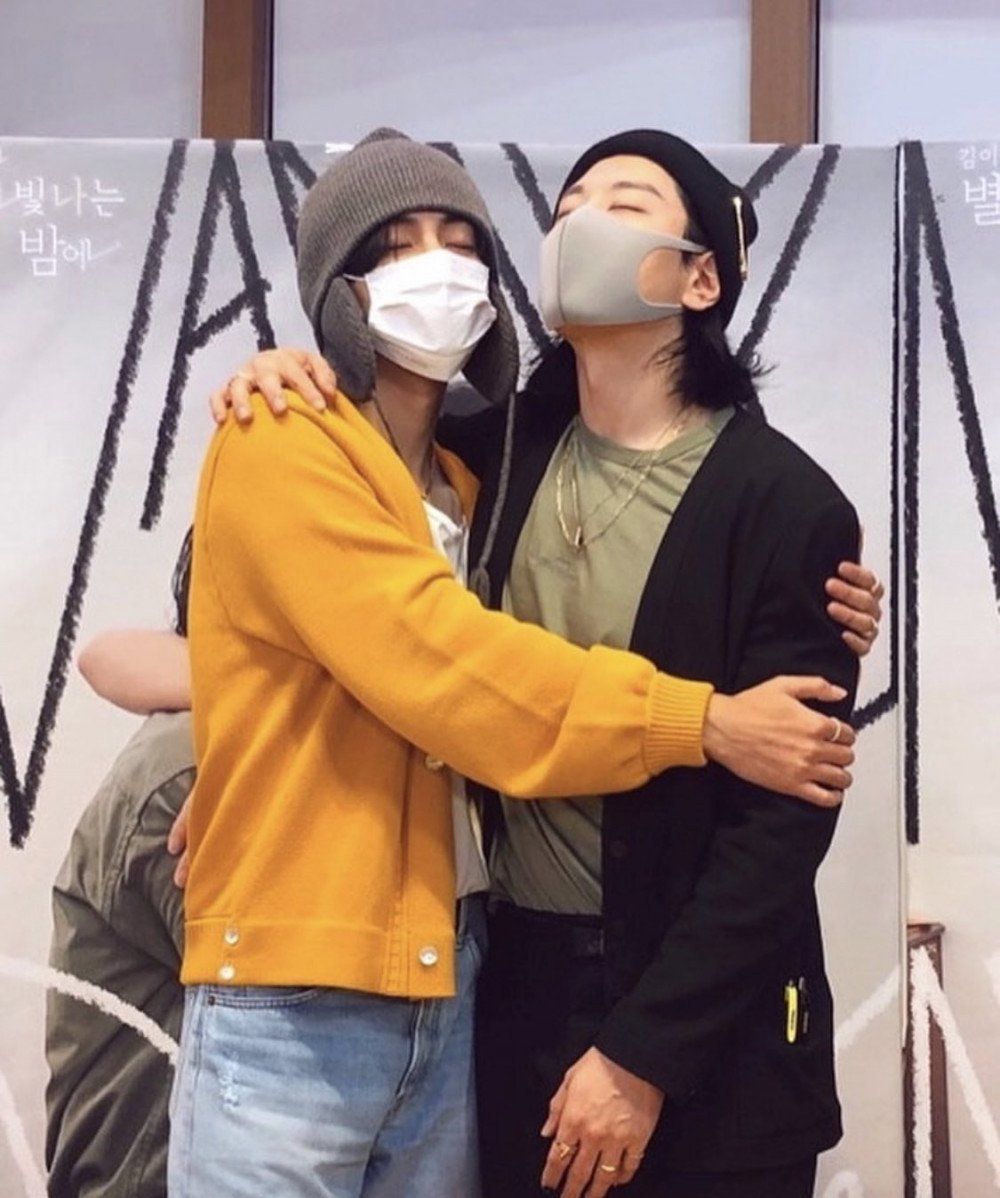 "Winter Ahead" by V, PARK HYO SHIN debuts at #15 on the Global Spotify Chart (4,219,748 streams).