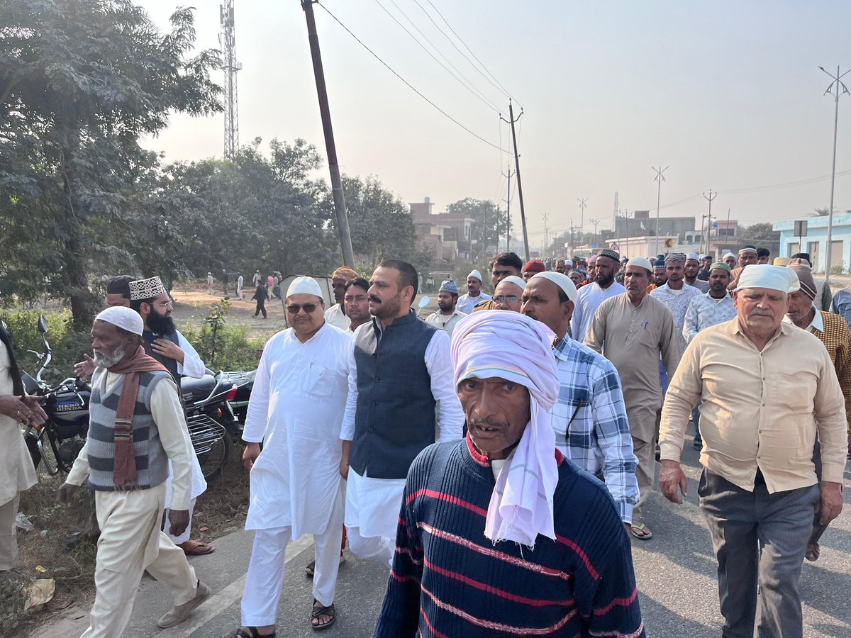Firang136285's tweet photo. क्षेत्र में पूरे दिन ।। https://t.co/fcFnKkFIrw
