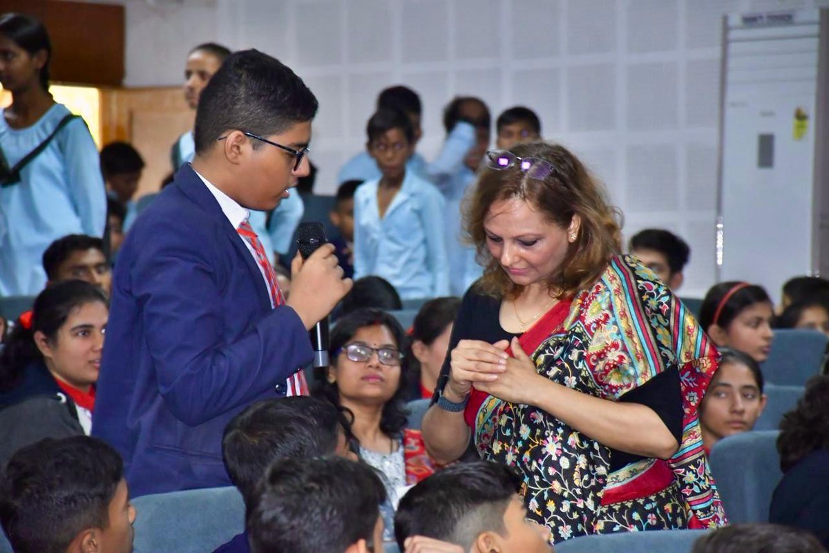 KonarkCorps's tweet photo. 'Explore &amp; Excel'

Jawaharlal Nehru Centre for Advanced Scientific Research conducted an interactive Outreach Program at APS #Jaisalmer. Students gained from the talks by eminent scientists &amp; they were also mesmerised by interesting experiments &amp; an astronomy class.

@IaSouthern https://t.co/uBy6PEirF1