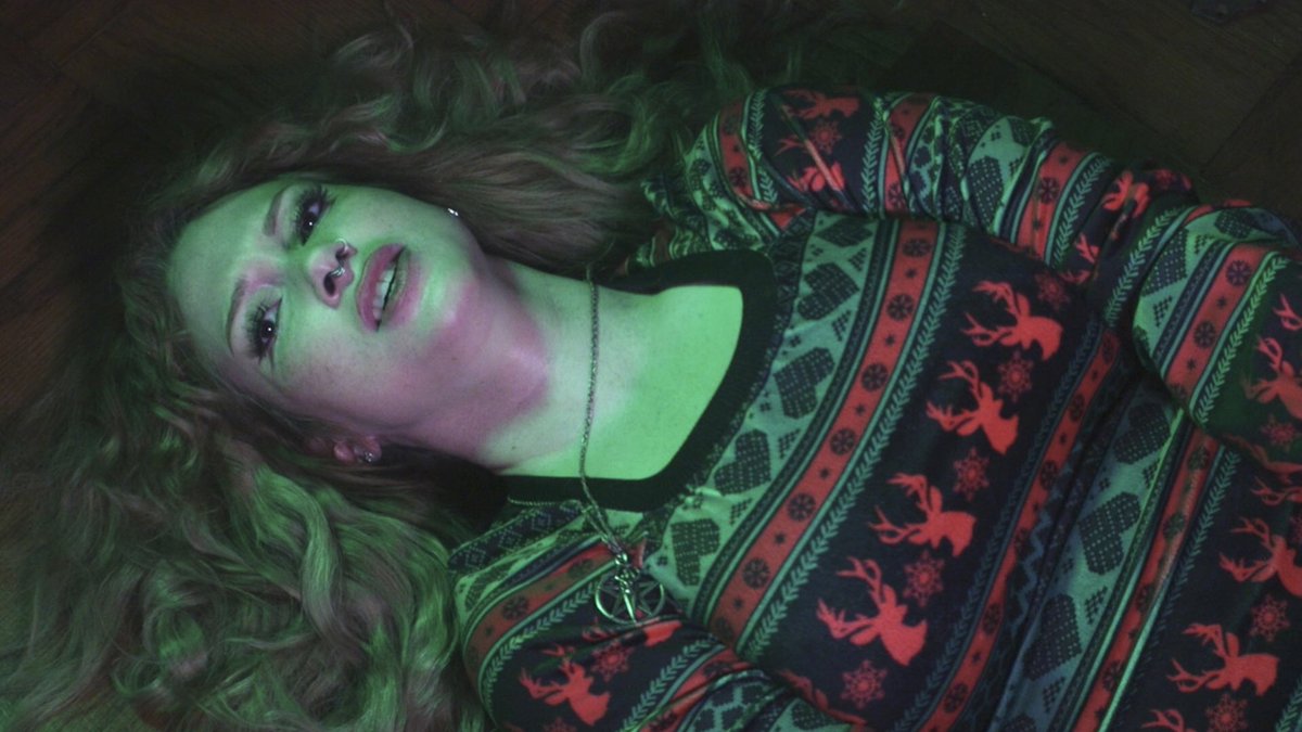 flyinalienqueen's tweet photo. This week’s triple feature is #Terrifier3, @SteveRudzinski’s #CurtainsForChristmas (so cheap on Amazon Prime Video!), and the Black Christmas fan film, #ItsMeBilly (which is here- https://t.co/OBKD7ZjZwp)! https://t.co/zFtUbUwGq2