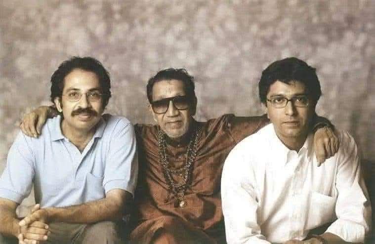 BinayGupta06's tweet photo. दो भाईयो के झगड़े ने पूरे खानदान का रुतबा और पावर खत्म कर दिया मतलब साफ है एक रहोगे तो सेफ और सुरक्षित रहोगे। https://t.co/ZUfh3h2nnt