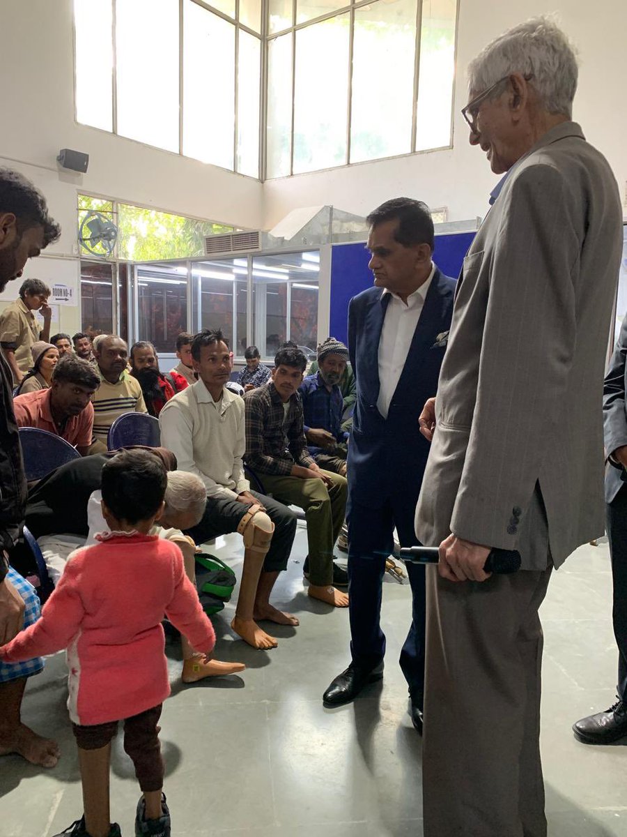 amitabhk87's tweet photo. Mr D.R. Mehta is easily the most inspirational IAS officer I have met in my life. He was Chairman SEBI for two terms from 1995-2002. 
Earlier in his career he had suffered severe injuries in a car accident. He established BMVSS -an NGO and started rehabilitating persons with physical disabilities with prosthetic limbs free of cost. 

He popularised the low cost Jaipur limb, knee and foot and made population scale impact. Till date his organisation has supported over 2.2 Mln physically disabled people. The Jaipur Knee has been rated as the 50 best innovations of the world by Time Magazine. 

I have never seen such commitment, dedication, compassion and selfless service. Even at the age of 88 he lives and breathes Jaipur foot, knee and limb. 
Amazing person!