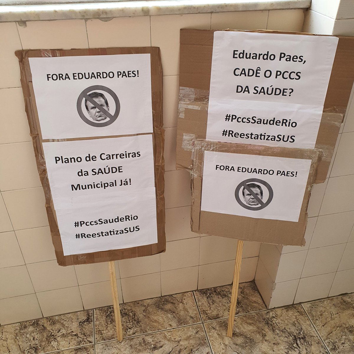ReestatizaSus's tweet photo. A Saúde Municipal está se organizando para o ato de terça-feira, 03/12, em frente à Câmara de Vereadores. 
Vereadores, nos aguardem !

FORA EDUARDO PAES!

#NÃOaoPLC186 
#ForaPaes https://t.co/1wt2ZtFFwR