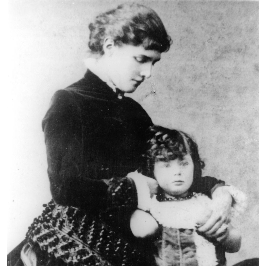 #OTD 150 years ago, Winston Churchill was born. It is well known that we hold papers documenting Churchill's wartime efforts but did you know we have lots of family papers. Exploring them can be a daunting task so our research guide should help! buff.ly/3vGUUBb