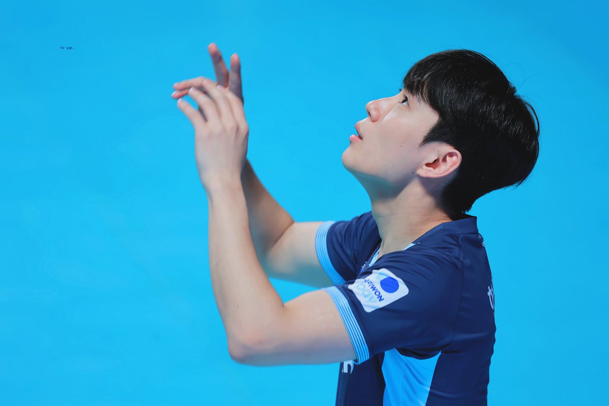 2_ㅠ tweet media