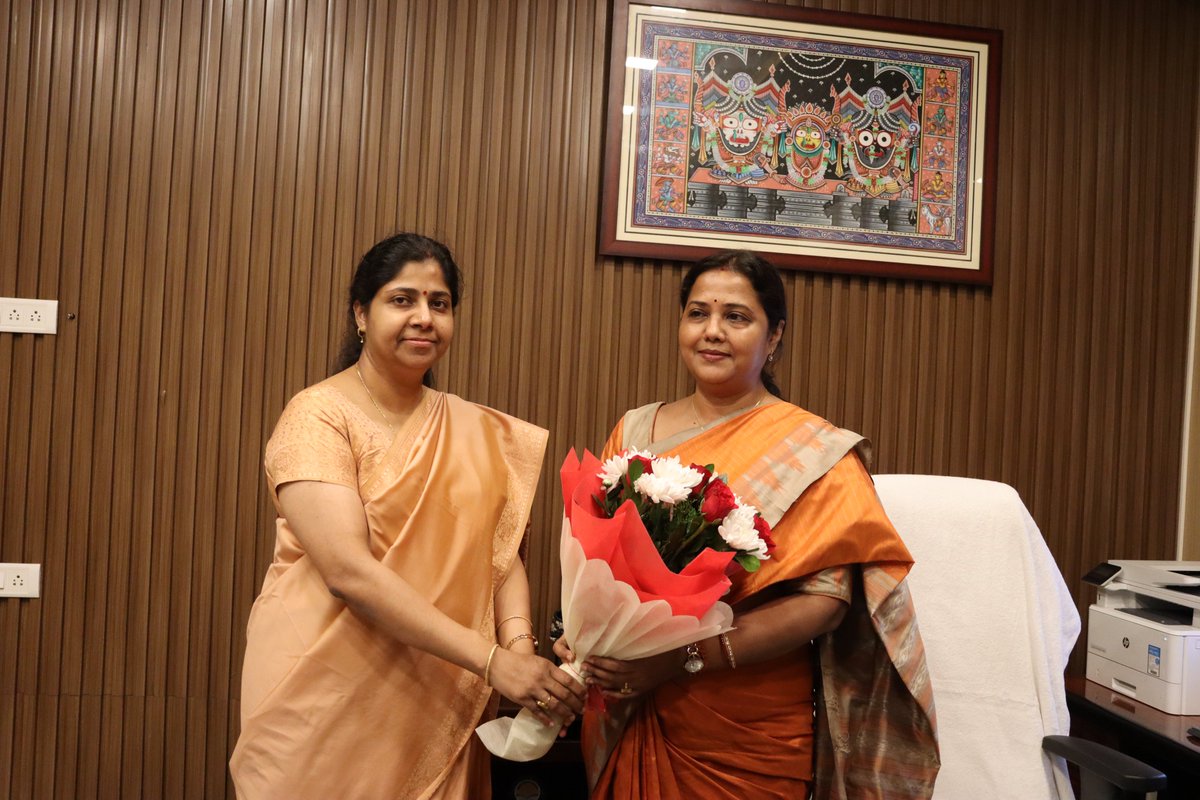 OAVS_Official's tweet photo. Ms. Mrs Smita Rout, IAS joined as State Project Director, Odisha Adarsha Vidyalaya Sangathan (OAVS) on dated 30-11-2024 Afternoon. A warm welcome to Respected SPD Madam on behalf of OAVS Family. https://t.co/1ktMG2Hx4k