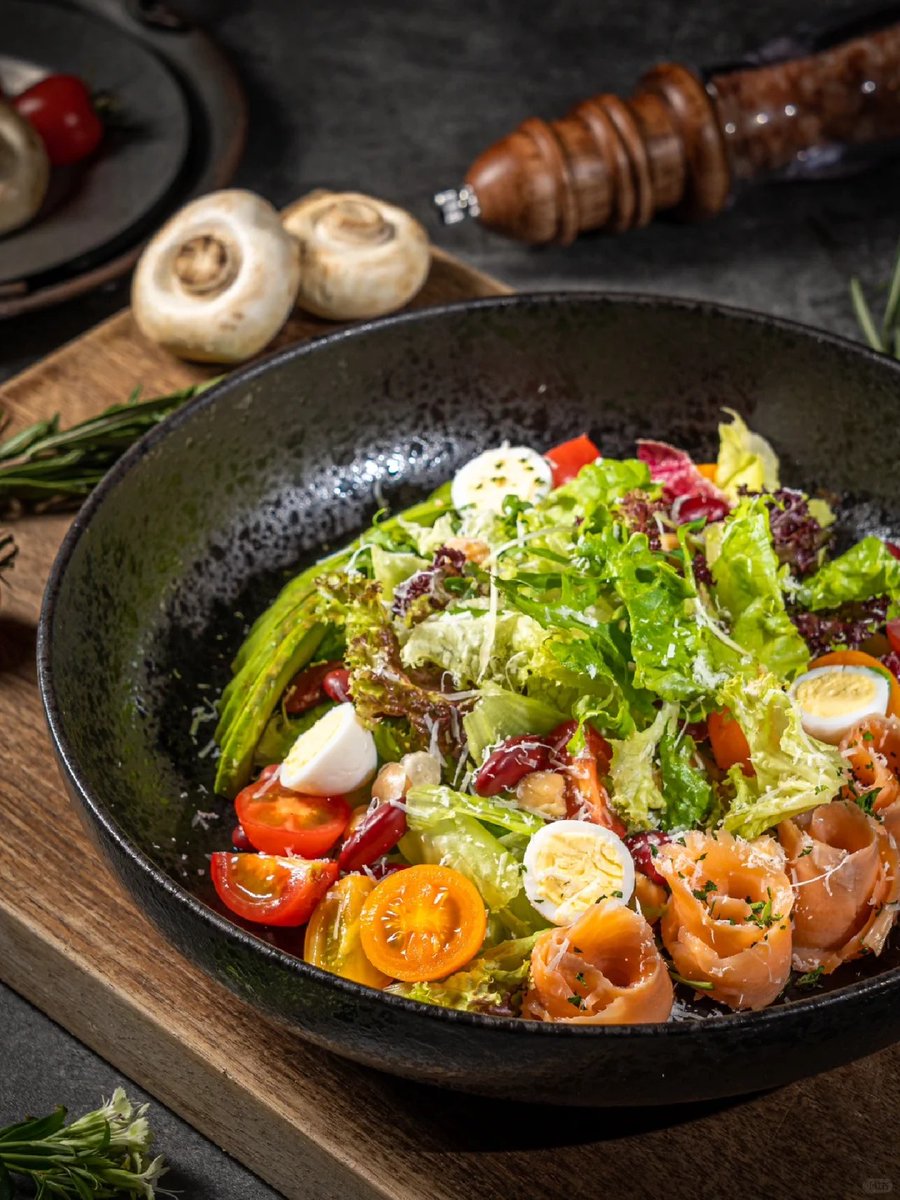 Don’t let the best time go to waste and experience the exquisiteness of delicious food.