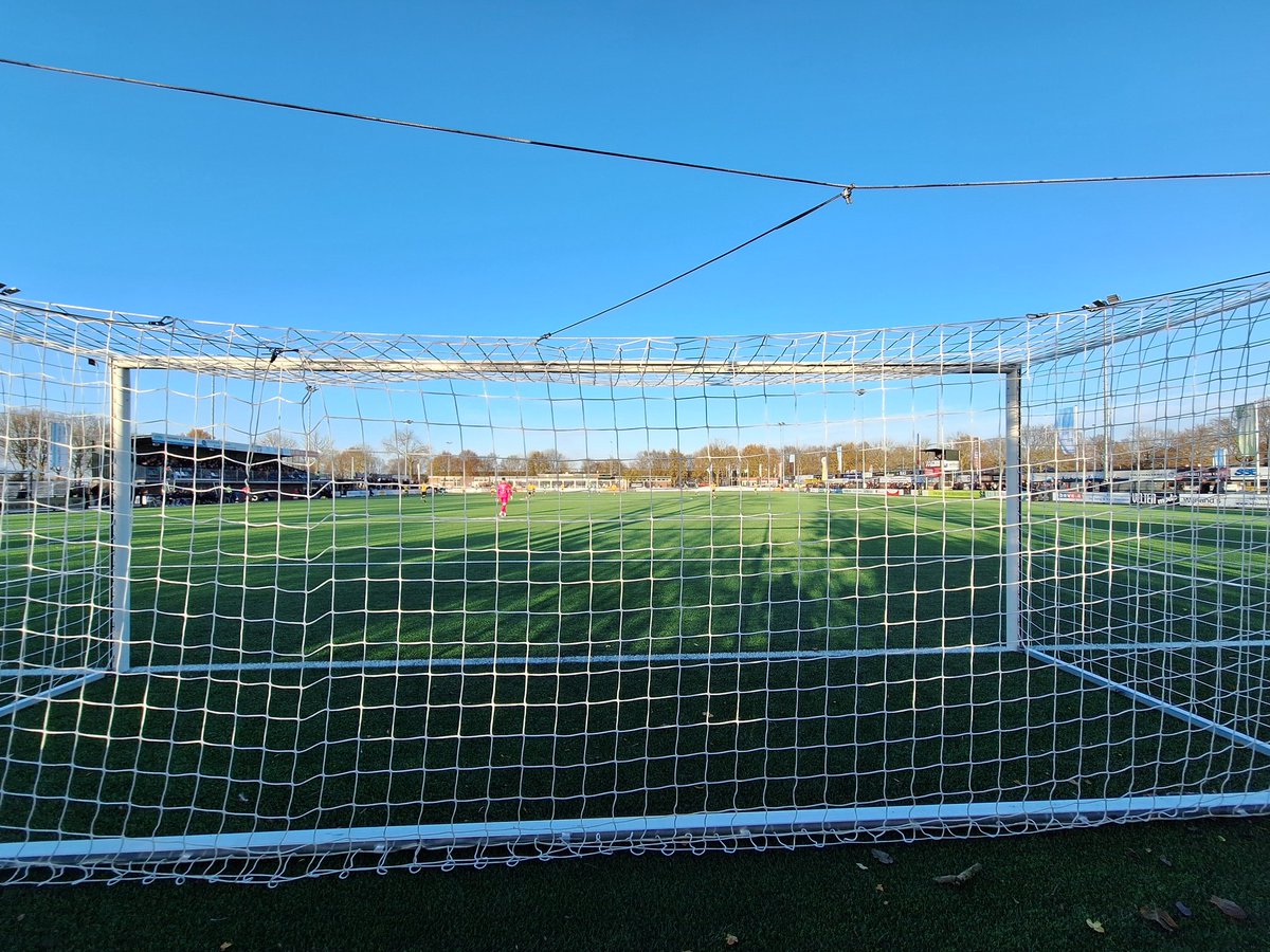 niek92jansen's tweet photo. Sportpark De Vinken, Bunschoten-Spakenburg 📍

V.V. Eemdijk 🆚️ DVS'33 in de Derde Divisie A ⚽️

#vvEemdijk #Eemdijk #eemdvs #DVS33 #DerdeDivisie #Groundhopping #groundhoppen @VVEemdijk @DVS33NL @Derde_Div https://t.co/4MSOr8I9as