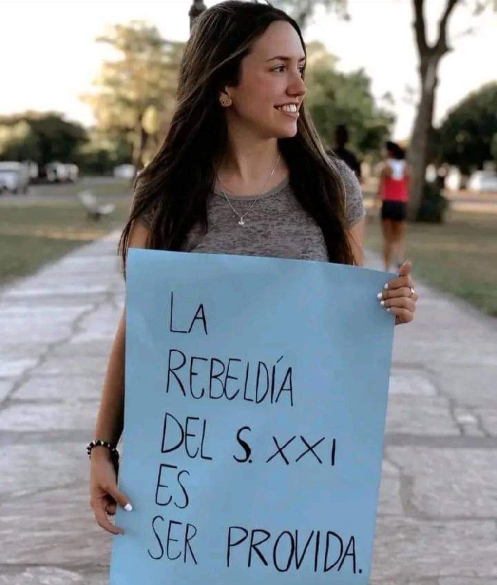 TODA VIDA HUMANA ES SAGRADA
La dignidad de todo ser humano tiene un "carácter intrínseco" y vale desde el momento de la concepción.
Esta afirmación es la que sostiene la irrenunciable lucha provida, es la que fundamenta la defensa y tutela de toda vida humana desde la concepción.