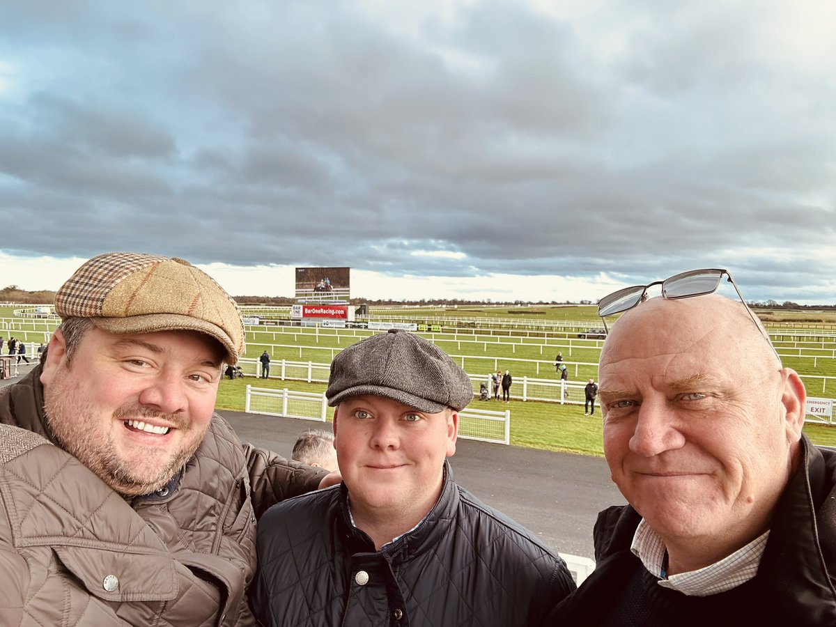 Oddballs CC (@oddballscc) on Twitter photo Once again, Oddballs CC and <a href="/BarryWestiesCC/">Barry West End CC</a> legends combine for the ๐ racing in Ireland ๐ฎ๐ช Once again, Oddballs CC and <a href="/BarryWestiesCC/">Barry West End CC</a> legends combine for the ๐ racing in Ireland ๐ฎ๐ช