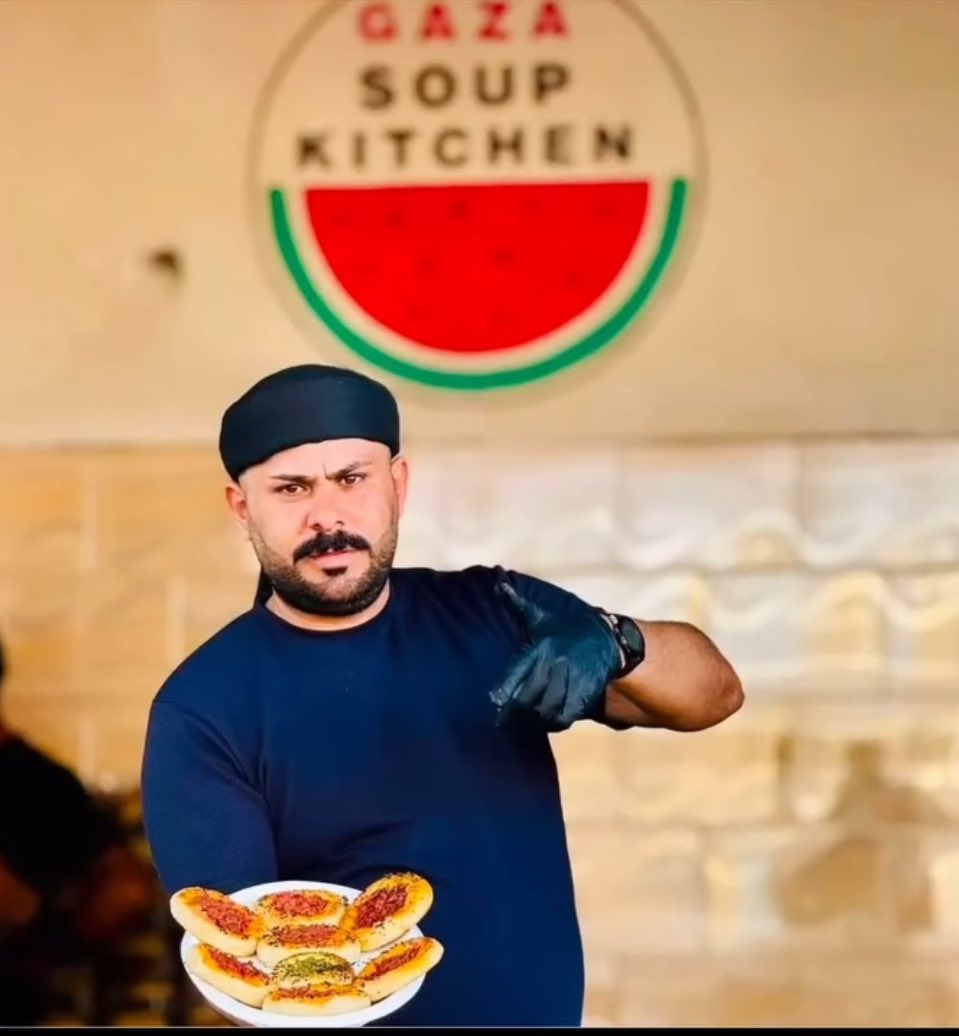 Gaza Soup Kitchen: Chef Mahmoud, Dedicated to Serving Palestinian Civilians, Assassinated by Israeli Drone

Gaza Soup Kitchen, which coordinates humanitarian aid efforts in Gaza, has issued a statement regarding the tragic death of Chef Mahmoud. This morning, Chef Mahmoud was