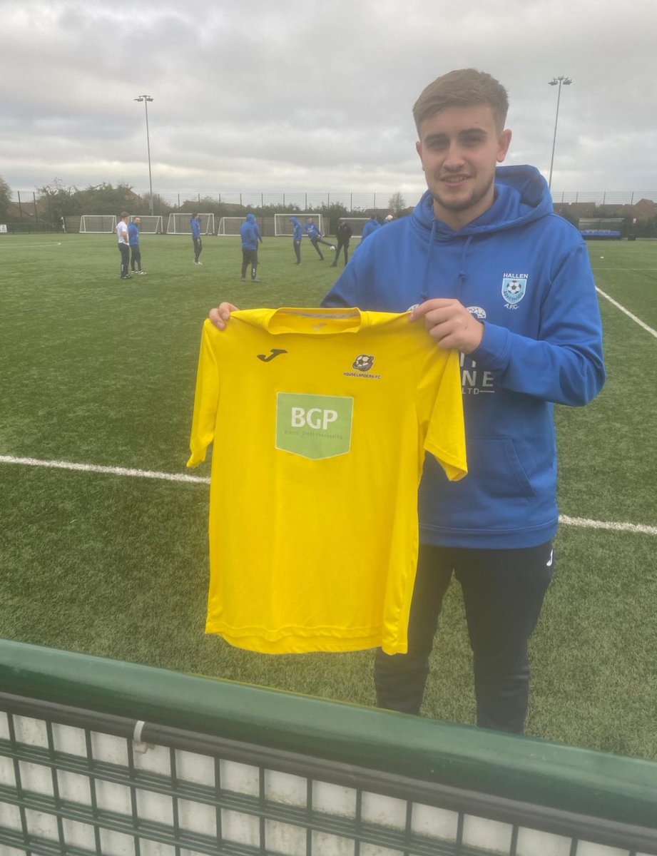 AS_FootyReview's tweet image. More shirts collected this morning for the “March to the Mallet” charity walk… thank you to @PeasedownMWFC @Houselanders_fc @HengroveAFC and @Odd_DownAFC for all getting on board with this…. Amazing support for such a special cause… well done @BurrJon12922 who’s been around…