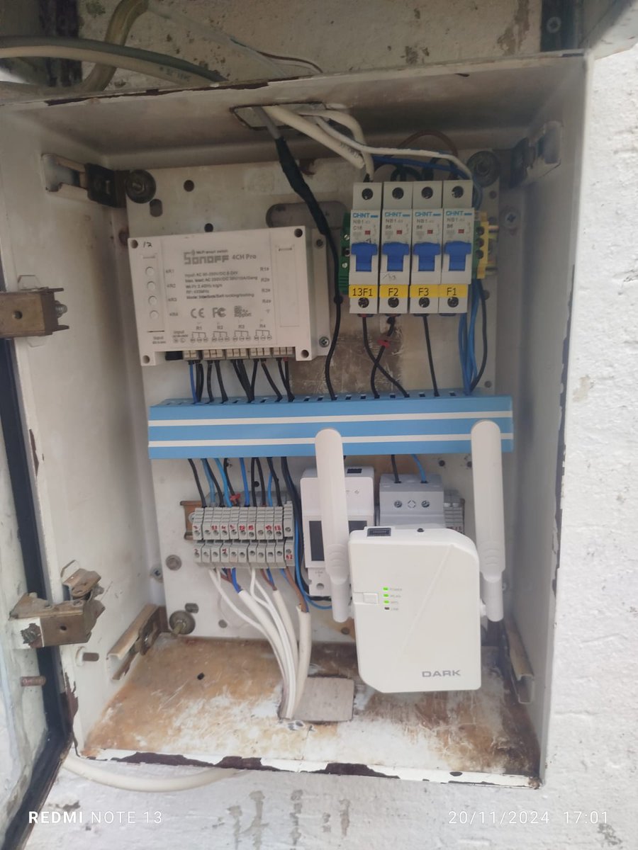 Okulumuzda geçen kurduğumuz mantar üretim tesisinde yeni tohumları yerleştirdik.