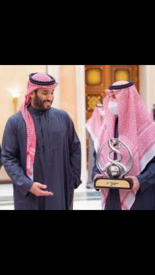 اللي ماعنده مثل هالصورة وتكريم عراب الرؤية لزعيم آسيا لا يجادل 
#الهلال_الشباب