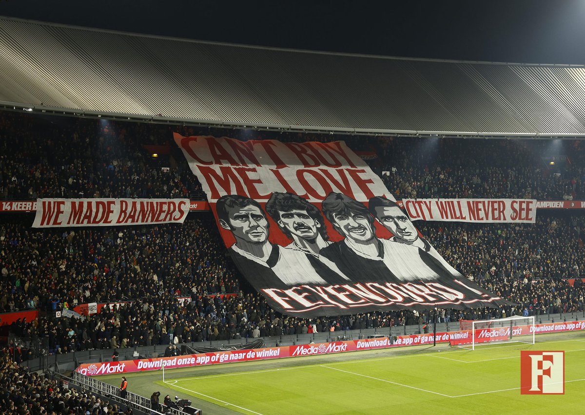 DeFeijenoorder's tweet image. 𝐂𝐚𝐧’𝐭 𝐁𝐮𝐲 𝐌𝐞 𝐋𝐨𝐯𝐞
Een eerbetoon aan spelers met clubliefde zoals Coen Moulijn, Sjaak Troost, Ben Wijnstekers en Cor Veldhoen! Spelers die trouw bleven aan de club en niet kozen voor het "grote geld".
#feyenoord #feyfor

📸 @Twaalfde_Man
