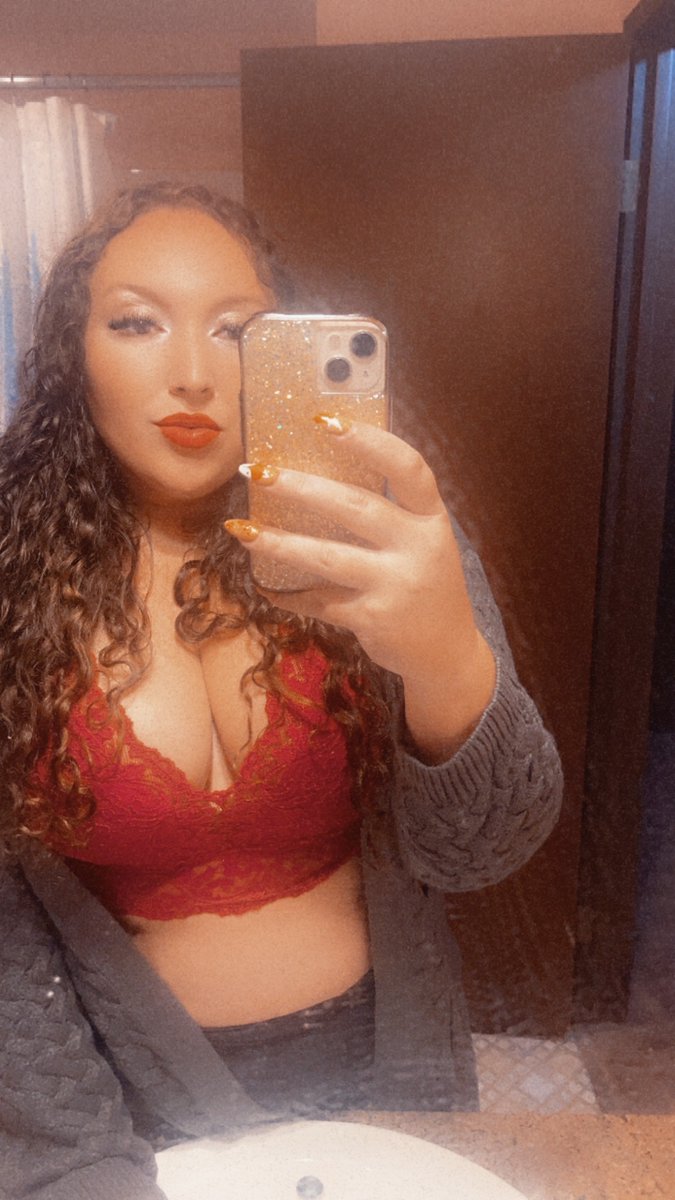 Sisilynn30's tweet photo. Let's talk about it #OFgirls #onlyfans #LoveandDeepspace https://t.co/nv0gCEnjfN