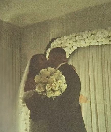 sehseeee's tweet photo. So glad we can tell the world WE GOT MARRIED !! 🤍🤍🫶🏽 https://t.co/eKf443JKBg