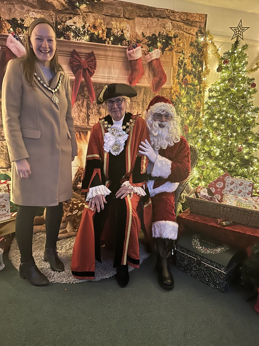Thank you so much to <a href="/HillingdonMayor/">Mayor of Hillingdon</a> for joining us at our #ChristmasFair where she was lucky enough to be photographed with another very special guest! <a href="/Hillingdon/">Hillingdon Council</a>