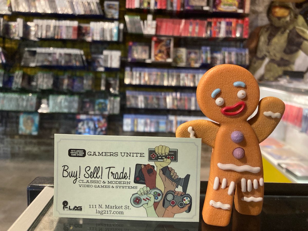 LAG217's tweet image. Thanks for shopping small! We’re proud to be one of the sponsors for the Parade of Lights this year, spreading candy and chaos wherever the Gingerbread Man goes.