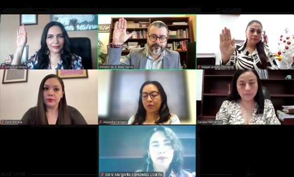 tinta_fresca's tweet image. REGIDORES GANAN en el #TEECH

El @teechiapas resolvió a favor de la primera regidora de #ElParral en cuanto a falta de pagos y aguinaldo.
Mientras tanto el Pleno acreditó la violencia política contra regidoras y regidor del Ayuntamiento de #Zinacantán