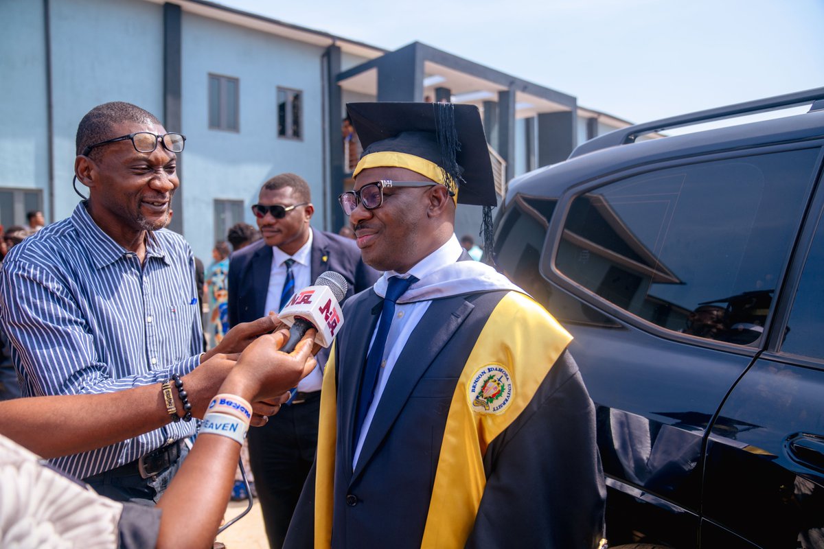 emomotimiGUWOR's tweet photo. I am incredibly grateful to my wife and children for their unwavering support and understanding throughout this entire process.

To God alone be all the glory.

#BIULAWDEGREE | #BIUCONVOCATION2024
#RTHONGUWOR
#SPEAKERDTHA

@febidahosa2 @BIUpresident @BIUAlumni https://t.co/ORgOQ568TB