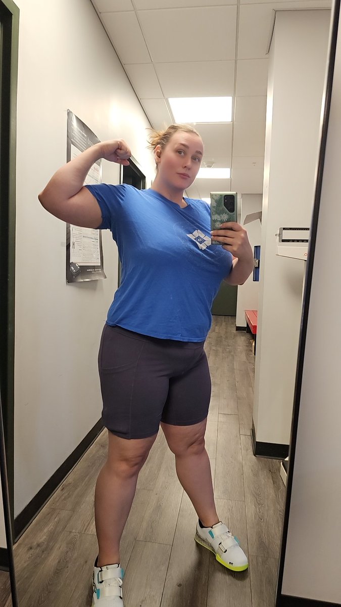 Trying to be mindful of my goals.
Girl boss ✅️
Gym rat ✅️