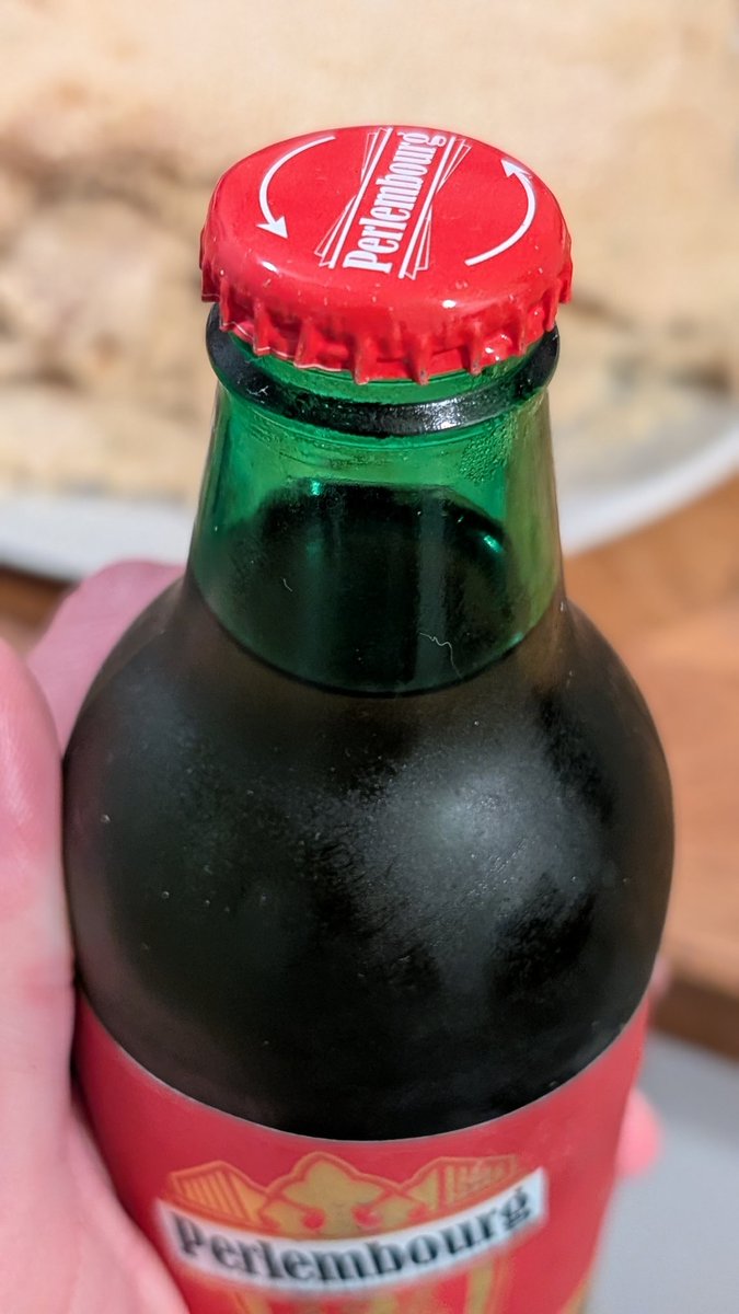 _yerman's tweet photo. Todo bien con tapa a roooossssca pero intenta abrirla sin un trapo y te rajas las manitos. https://t.co/F0fLqYfmdP