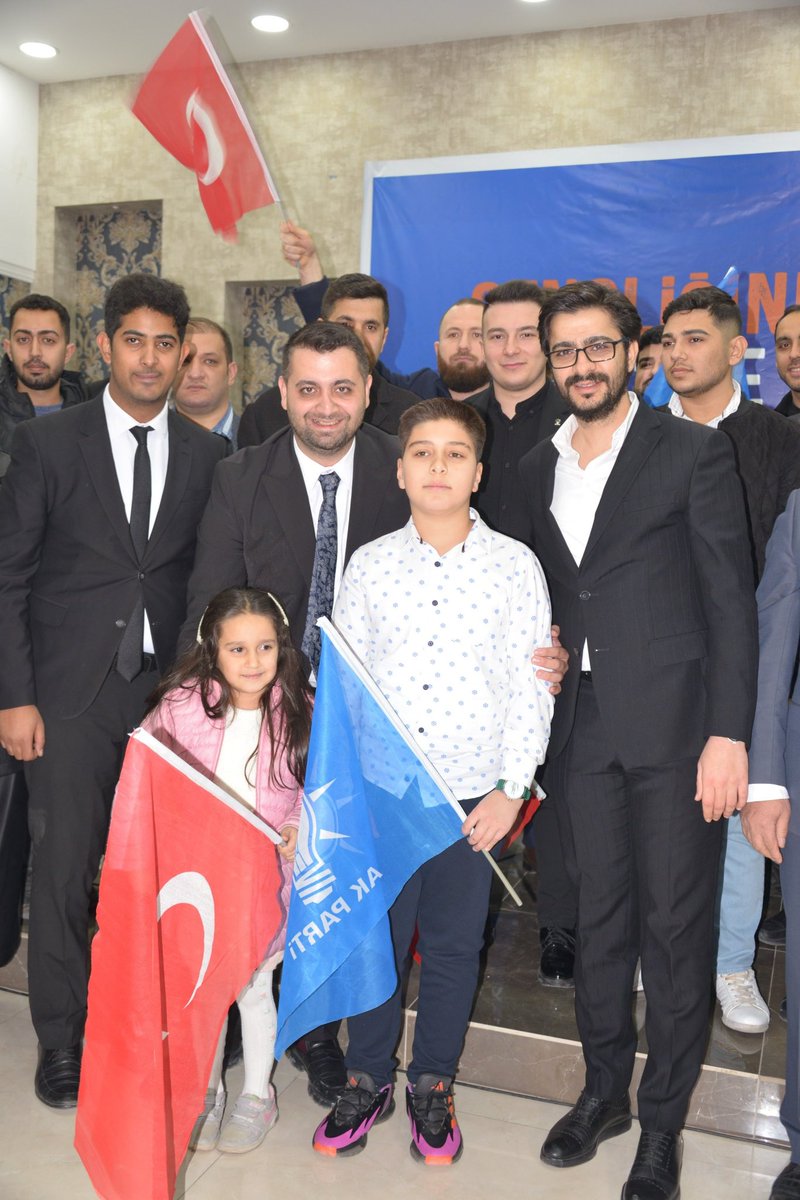 📍ADANA / Pozantı

7. Olağan İlçe Gençlik Kolları Kongremizde “Gençliğinle #GeleceğeYönVer “diyen Pozantının AK Neferleri ile bir araya geldik.  

Pazantı’da gerçekleştirdiğimiz kongremizin ilçemize, Adana’mıza ve tüm AK Gençlik ailesine hayırlı olmasını diliyorum.

@halisayguun