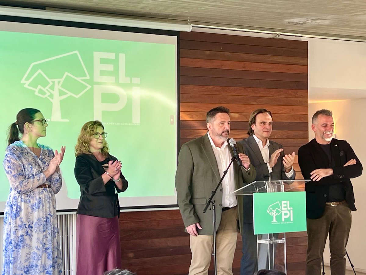 Tgili's tweet photo. Moltes gràcies pel suport rebut en aquest Congrés on he estat reelegit President de @ElPi_IB amb més del 96% de suports i on hem aprovat les ponències amb el 100% de vots a favor.
Agraïr també a tot l'equip, més de 100 persones, que m'acompanyen en aquest camí.
A per totes!!! https://t.co/GRBNX079dl