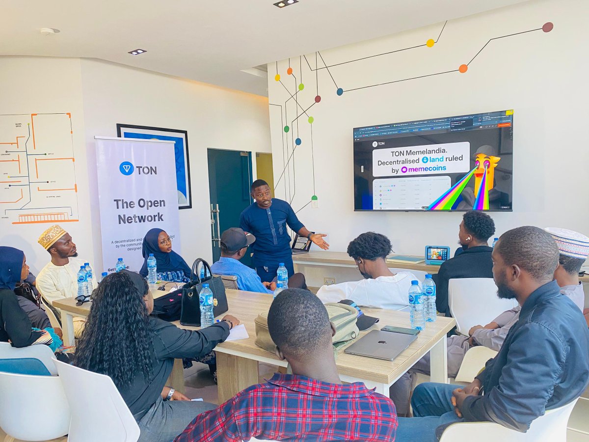 roll_exchange's tweet image. As we continue building a state-of-the-art multi-cross chain DEX protocol across 10+ blockchains with the power of AI Agents.

We&apos;re excited to share that our CTO and Co-Founder hosted the @ton_blockchain Breakfast, in Nigeria 🇳🇬.

Community is winning. 🏅