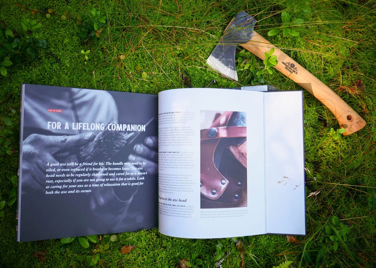 CdnOutdoorEquip's tweet photo. This Gränsfors Bruk book is beautifully shot with colour photographs that chronicles the history of the axe, care and maintenance routines, and Gränsfors Bruk's manufacturing processes in crafting one of the finest axes available today.  

Learn More: https://t.co/9QaMEs5CkS https://t.co/7J7aoWgXMJ
