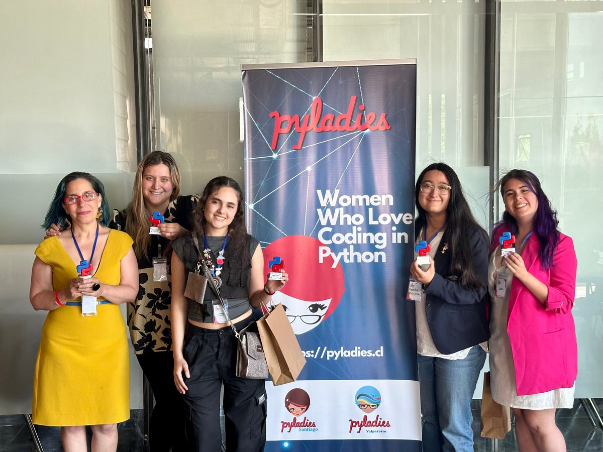 Python Chile tweet media