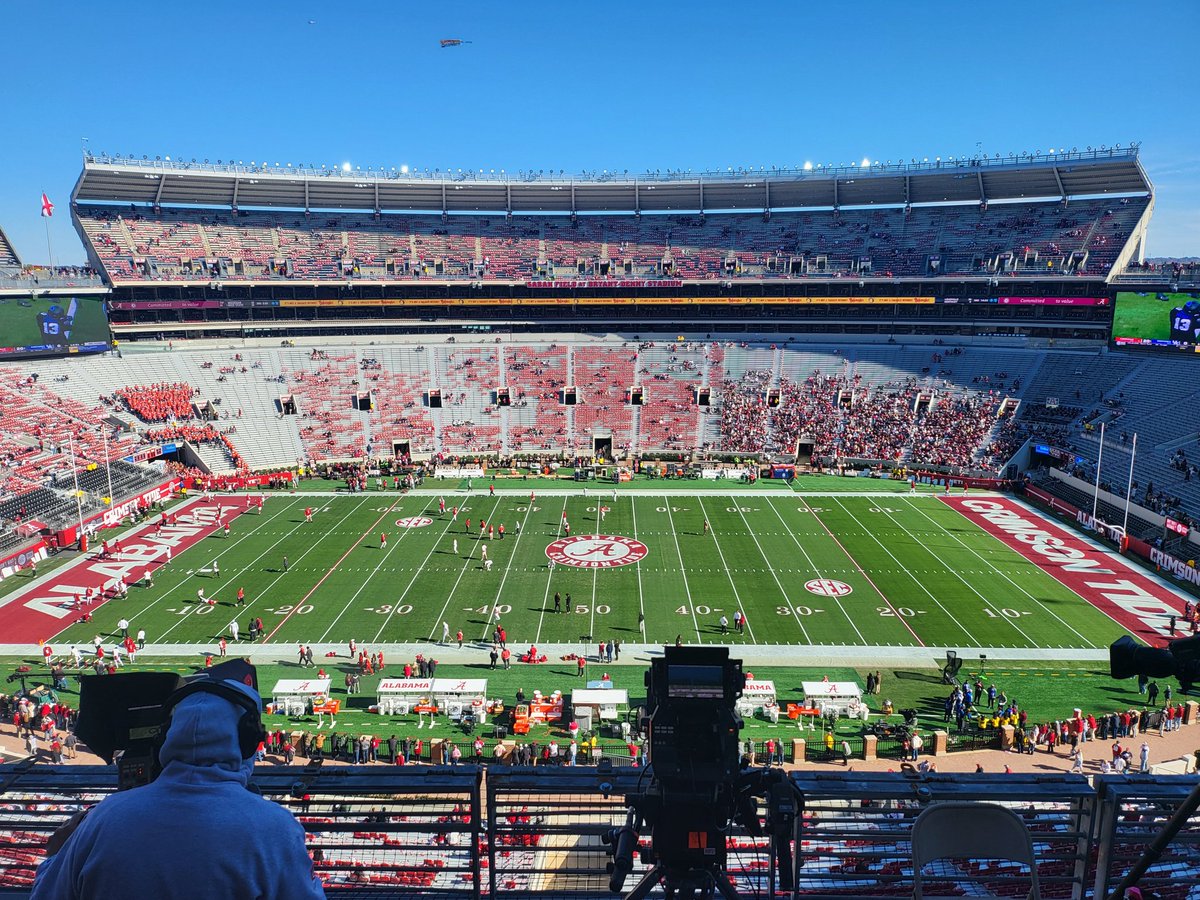 tidefan372002's tweet photo. We up in here!! #RollMFTide https://t.co/v6OZw7yWzx
