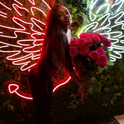 trackgoddess__'s tweet photo. 💫🌹🤍#NewProfilePic https://t.co/DRIrRh1bHb