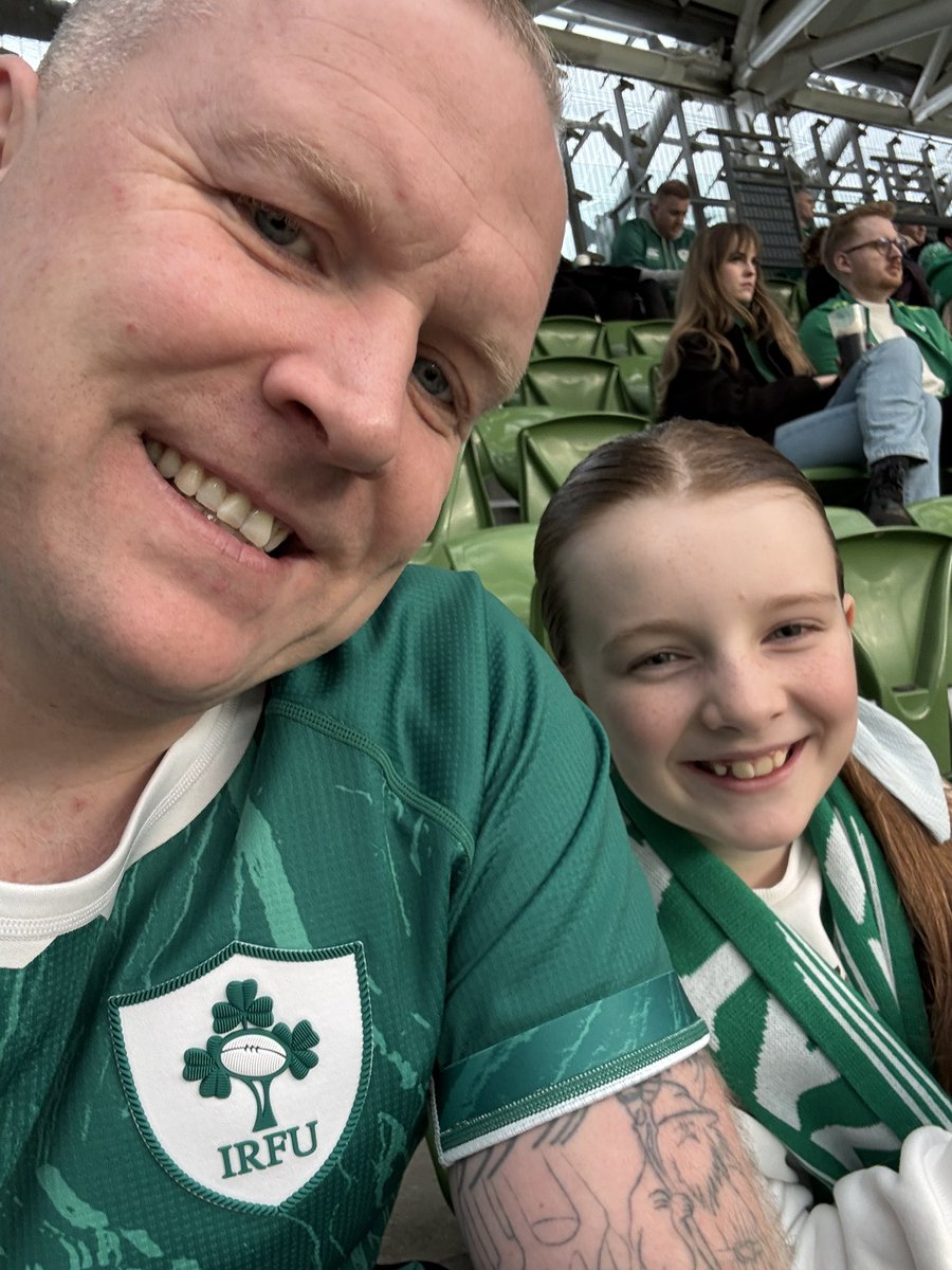 dardoran's tweet photo. Come on @IrishRugby big performance here. #shouldertoshoulder #150years https://t.co/aMP1J7wudU