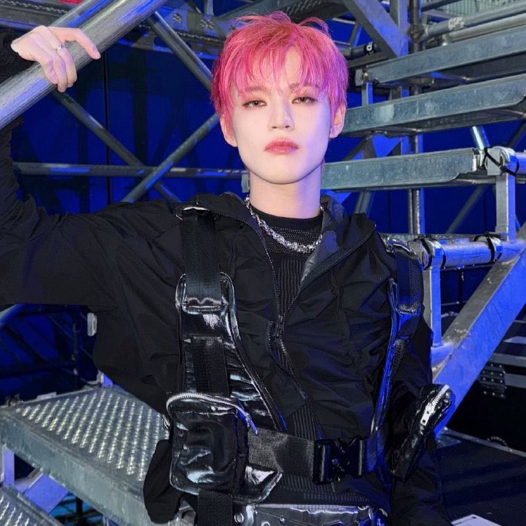 GOSTOSO 
DESCULPA TE SEXUALIZEI 
QUE HOMEM ASIÁTICO FORTE EMPODERADO