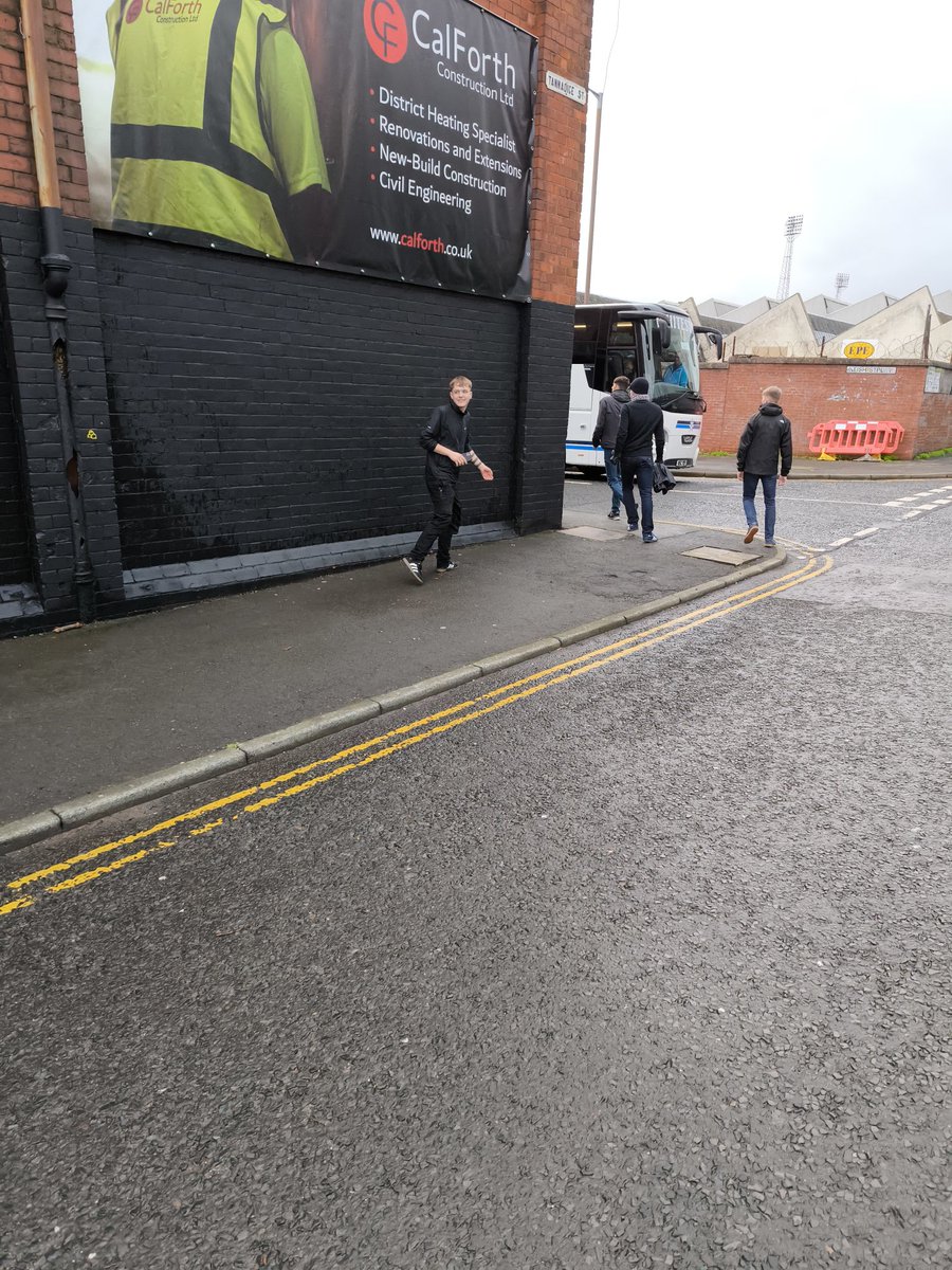 F19ADH's tweet photo. Disgraceful from some @saintmirrenfc fans outside Tannadice. Attacked a 14 yo fan cowardly from behind 2 on 1,  punched him on the back of the head &amp; stole his scarf, before running away.

Don't have the 2 main cowards, but this is part of the larger group involved with the 2 https://t.co/h5ZnTz7ZKP