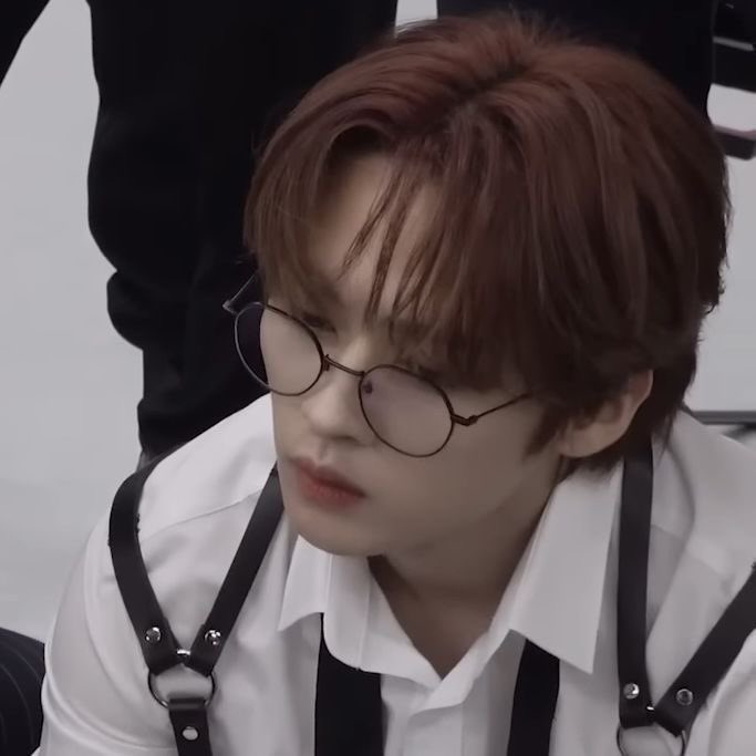 _quokkette's tweet photo. culminante 🕷️ - #minsung #au

Onde Jisung vai até o estúdio do seu namorado fazer uma tatuagem de seu anime favorito. Com um belo desconto, claro.

Ou

Onde Minho decide ligar o vibrador que Jisung está usando na pior hora. https://t.co/TlguRPrEtV