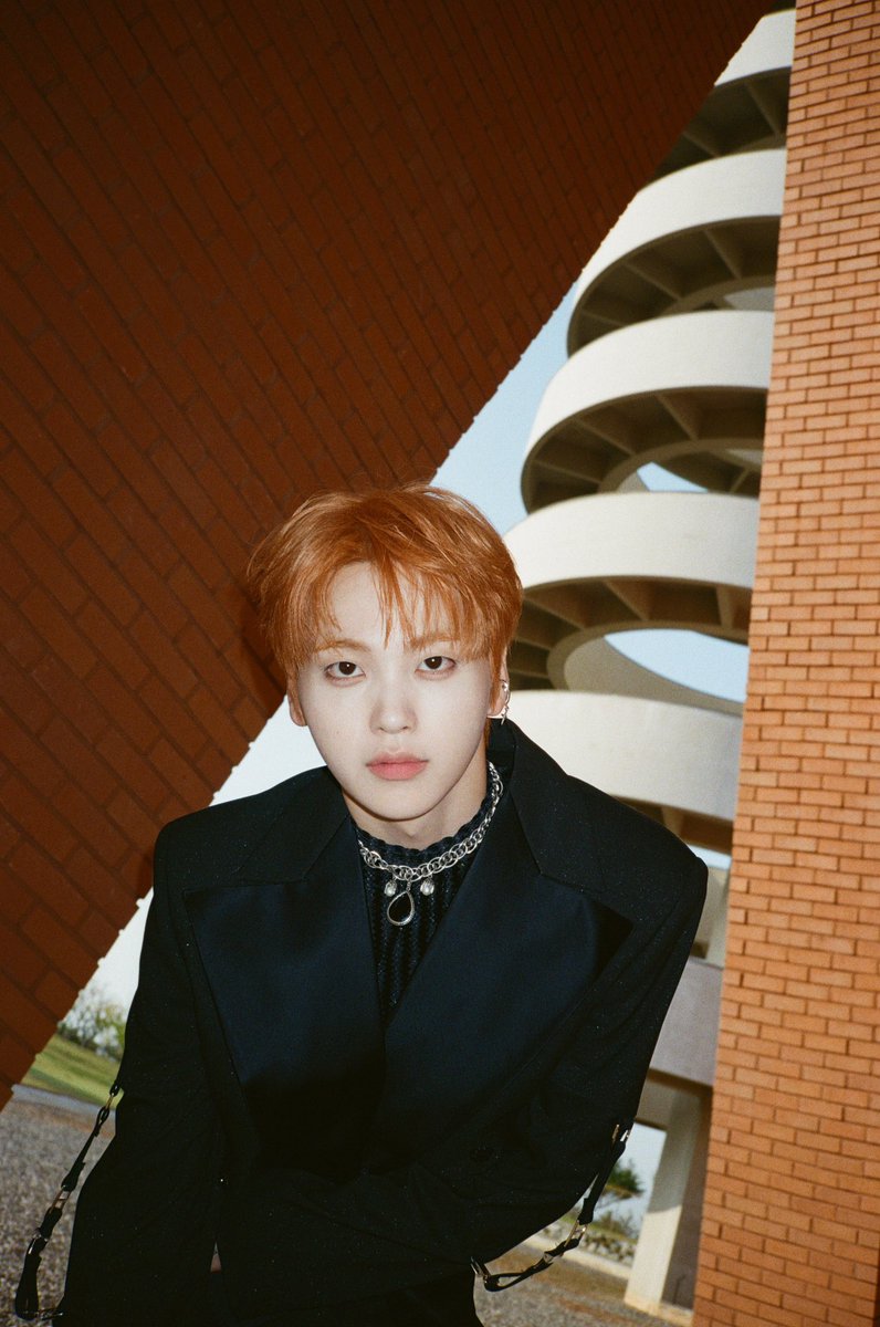 [📸]
우리의 시선이 마주 닿는 순간☀
⠀
#CRAVITY #크래비티
#형준 #HYEONGJUN
#HAPPYHYEONGJUNDAY
#HAPPY_동그리Day_형주나_사랑한데이
#C_SUN #시_선