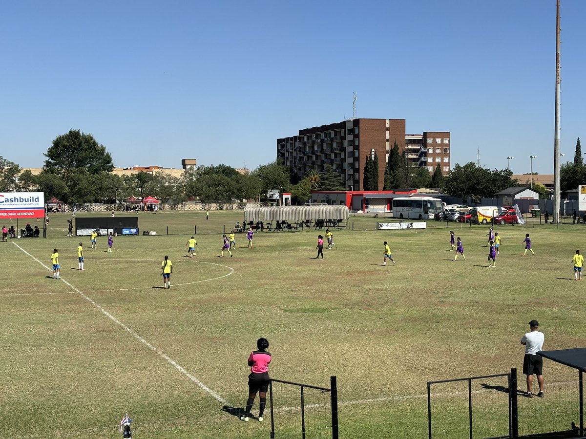Indira_Sofia's tweet photo. Congratulations to the u20 Mamelodi Sundowns and Emmarentia Pirates for qualifying for the 2025 Gauteng SASOL League!✨
Regional League Champions: 
Mamelodi Sundowns ! 👏🏾
Coach Andisiwe, assistant coach Mazet and Solly, Manager Lerato and conditioning coach Regina! Great job ✨ https://t.co/txSjmDilnY