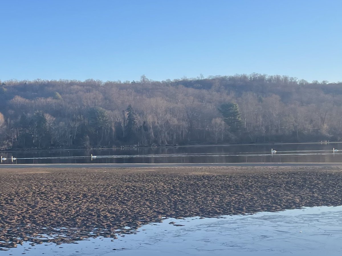 JFSpallone's tweet photo. The CT River from Haddam Meadows State Park early this AM.  25 degrees, still  and frost everywhere.  @Eweather13 https://t.co/fiFzjmvilE