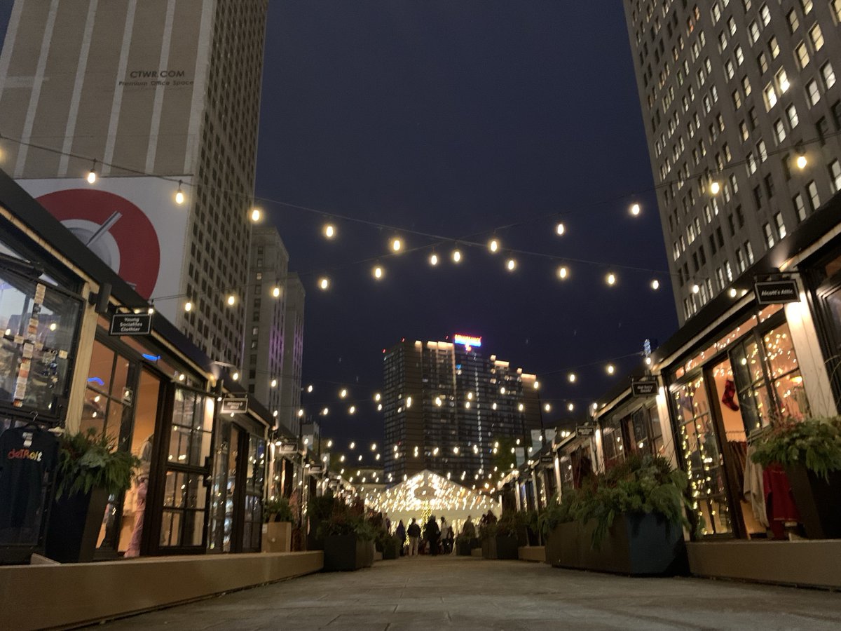 Wayne State University (@waynestate) on Twitter photo Shop small and support local businesses who have worked with <a href="/techtowndetroit/">TechTown Detroit</a> to follow their dreams. Use this curated 2024 Holiday Gift Guide for unique finds from these Detroit-based businesses.
go.wayne.edu/techtown-gift-…
#WayneState #ShopSmall #Entrepreneurship Shop small and support local businesses who have worked with <a href="/techtowndetroit/">TechTown Detroit</a> to follow their dreams. Use this curated 2024 Holiday Gift Guide for unique finds from these Detroit-based businesses.
go.wayne.edu/techtown-gift-…
#WayneState #ShopSmall #Entrepreneurship